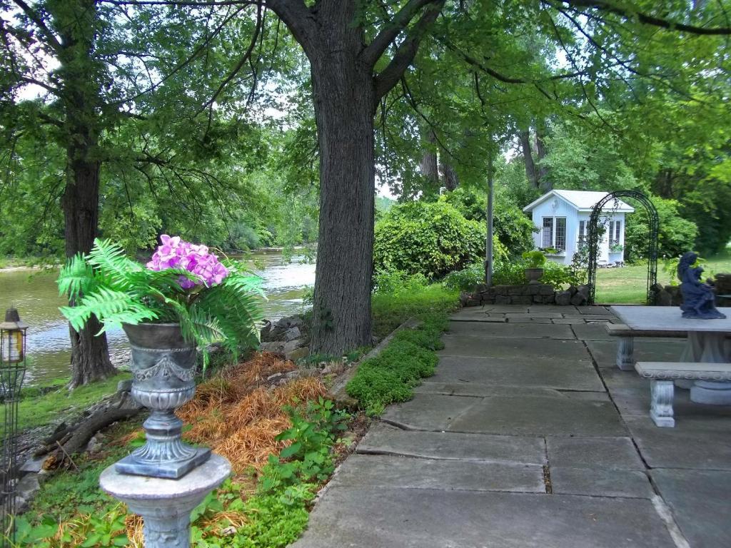 The Rivers Edge Executive Suites Tiffin Exterior foto