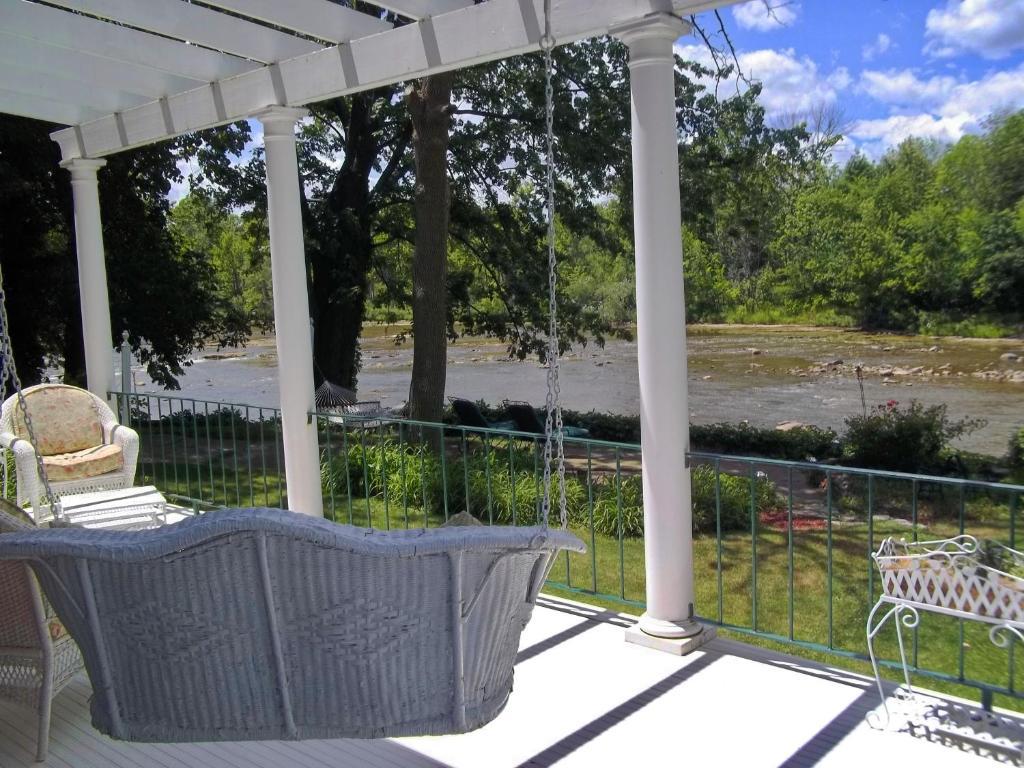 The Rivers Edge Executive Suites Tiffin Exterior foto